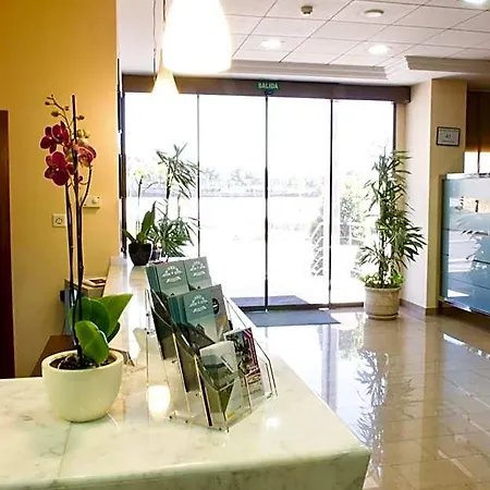 Otel Torrijos 2*