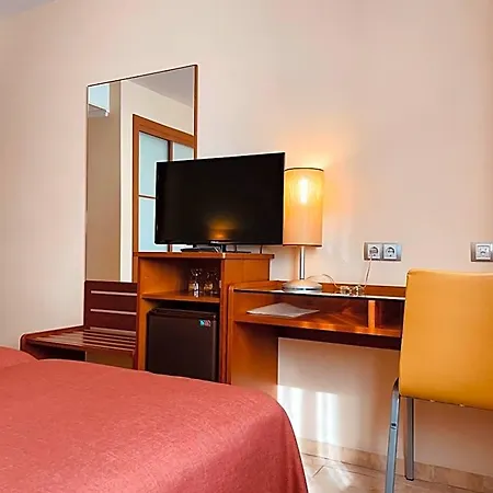 Hotel Torrijos 2*