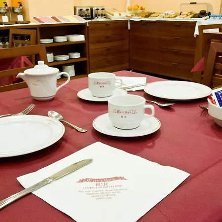 Otel Torrijos 2*